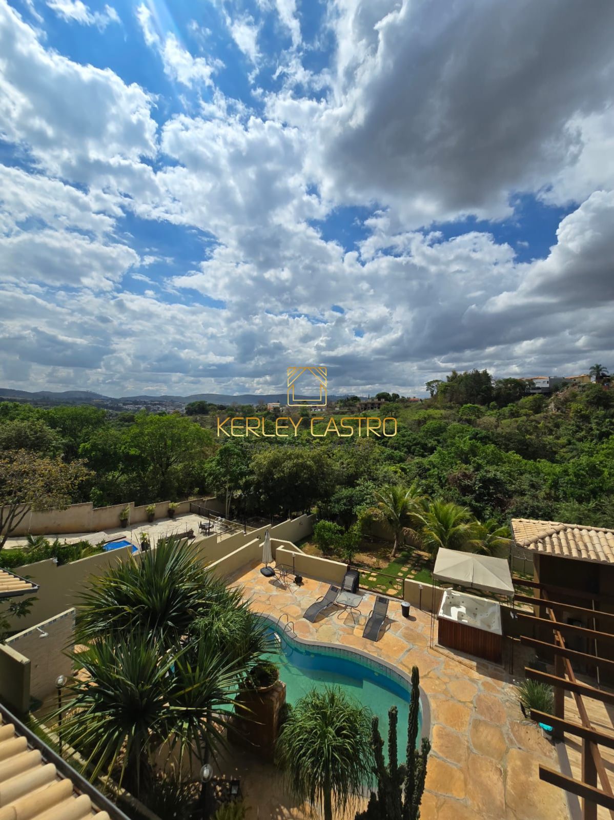 VENDO CASA DE ALTO PADRÃO- PADRE TEODORO - Sete Lagoas, MG